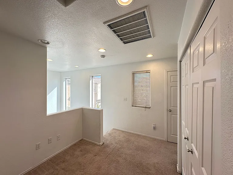 10452 Mihela Ave — Photo 8