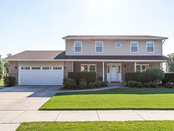 2nd image of 15601 Plum Tree Dr