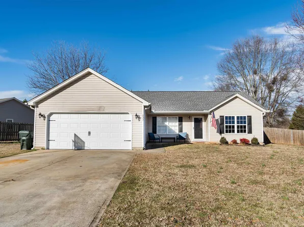 233 Fisher Lake Rd, Lyman, SC 29365