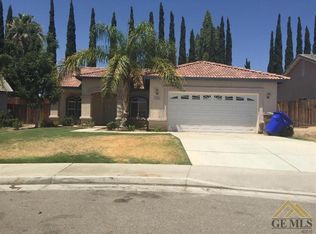 8930 Lorelei Rock Dr, Bakersfield, CA 93306