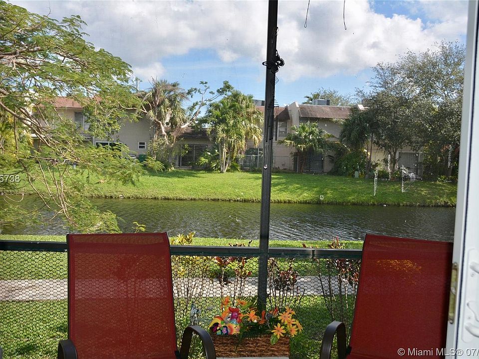 1st image of 10357 N Kendall Dr APT Dd3
