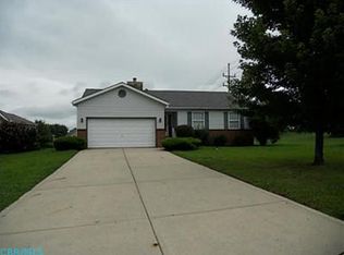 1108 Coventry Cir, Lancaster, OH 43130
