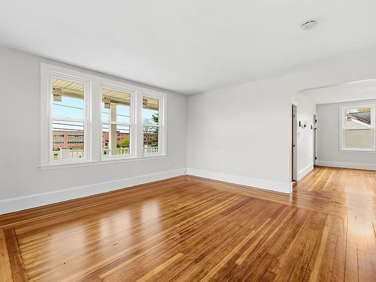 84 Margin St #2 — Photo 21