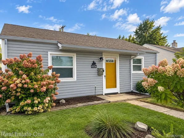 28367 Rosemont St, Roseville, MI 48066