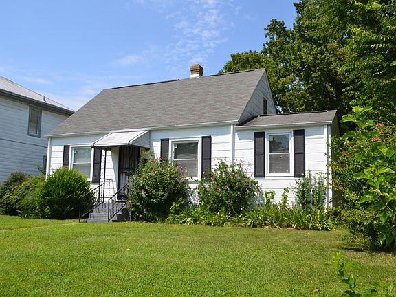 3rd image of 3202 Alvis Avenue