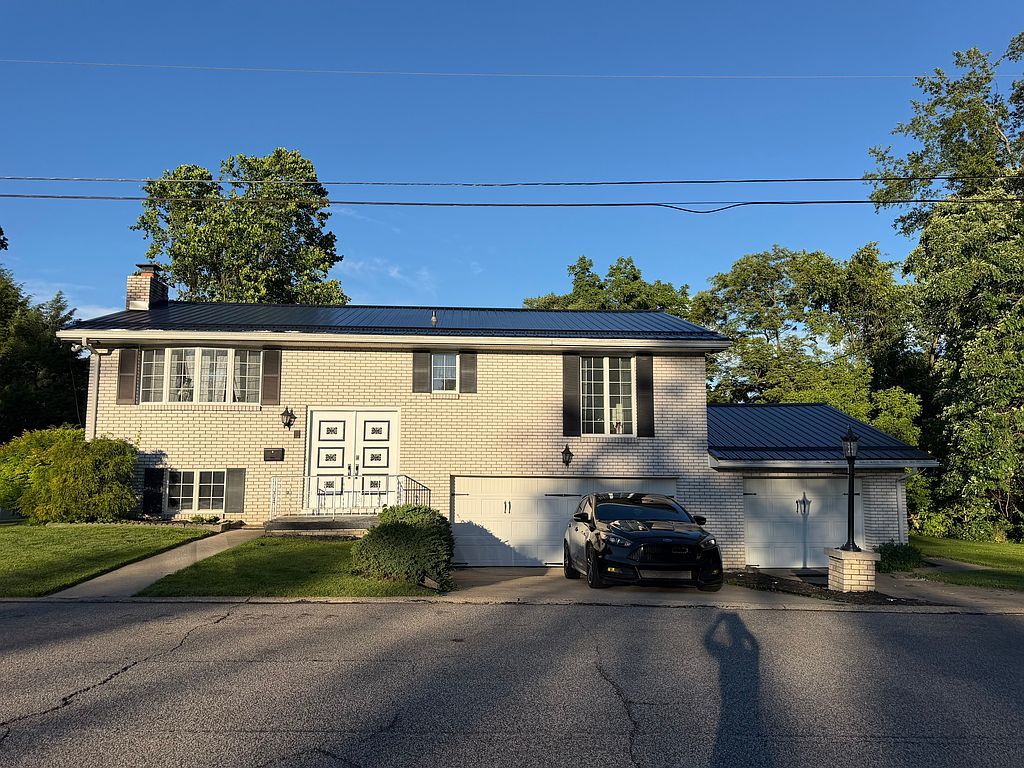 218 West Blvd - Property Image