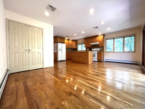 183 Martin Ave