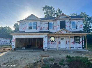 1109 Carteret Manor Dr, Jacksonville, NC 28546