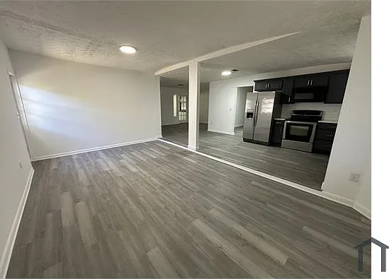 1089 Nightingale Rd — Photo 6