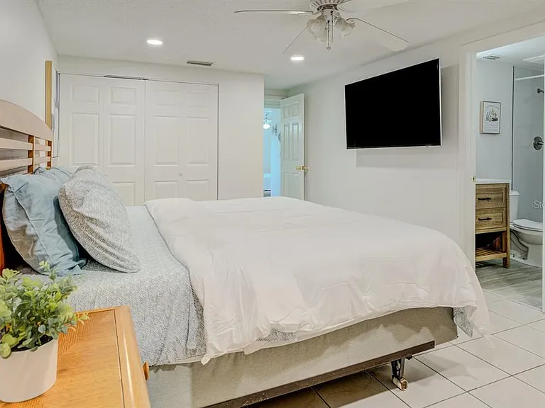 8541 Briar Grove Cir — Photo 20