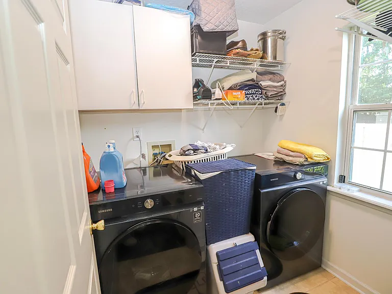 3007 Saint James Pl — Photo 28