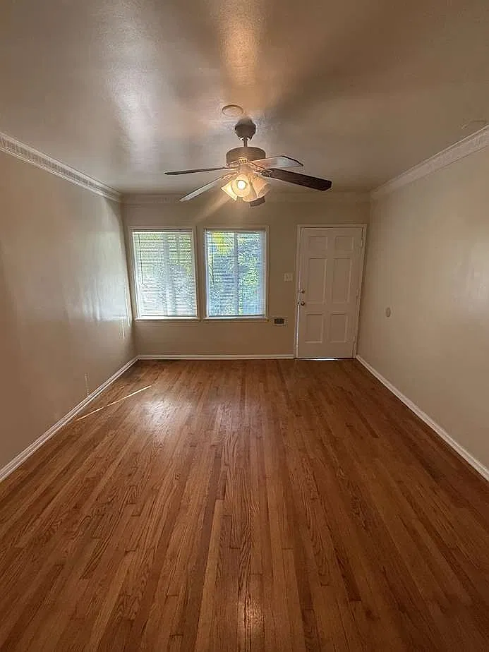 Studio, 1.0 bath, $1,385 — Photo 2