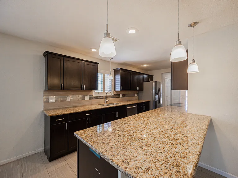 1332 E Whitton Ave — Photo 8
