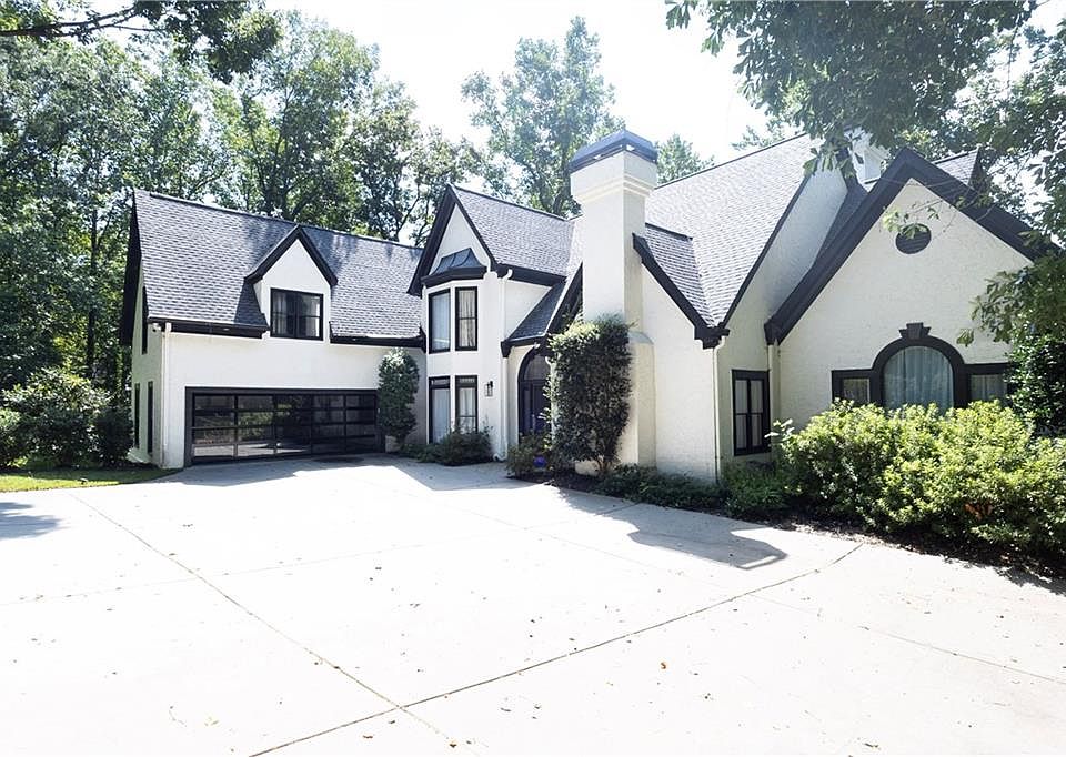 1st image of 700 S Brighton Ct NW