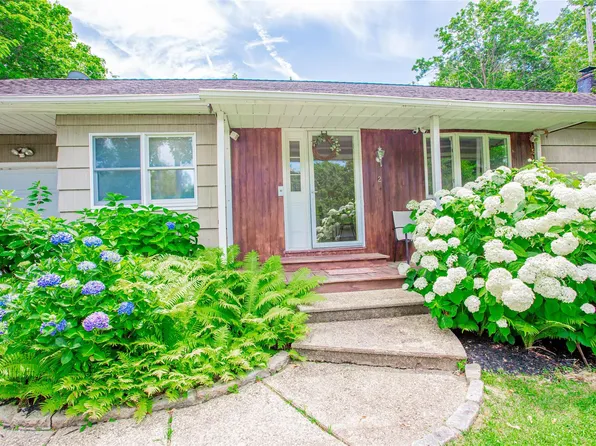 2 Paulding Street, Huntington, NY 11743