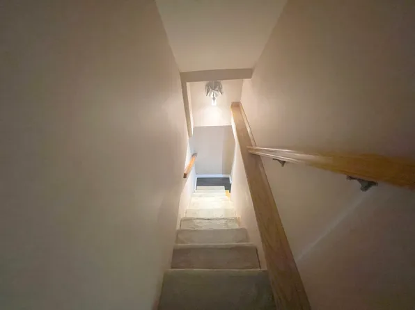 2963 Voorhies Avenue image 39 of 53