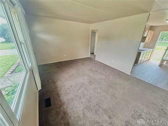 3rd image of 108 Funston Ave