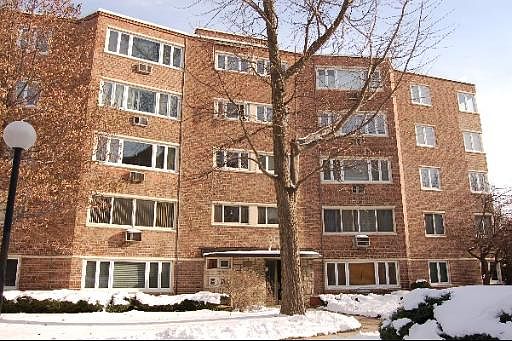 2nd image of 1940 W Hood Ave APT 1D
