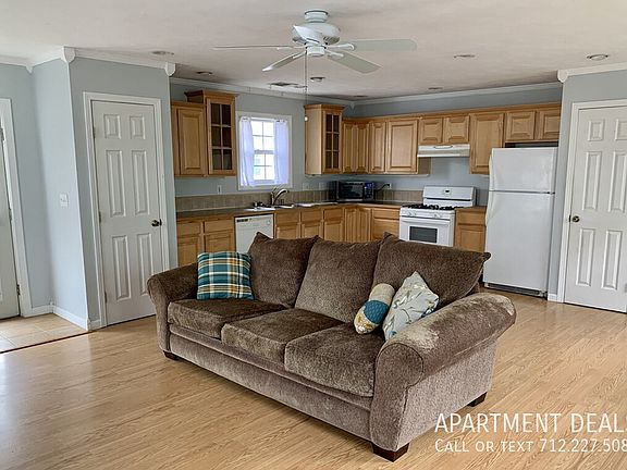 5th image of 921 W 25th St #4594