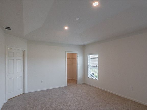 4th image of 1707 Berkshire Cir