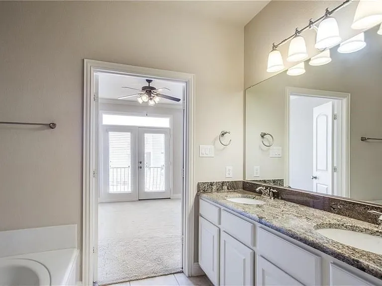 5717 Lois Ln — Photo 43