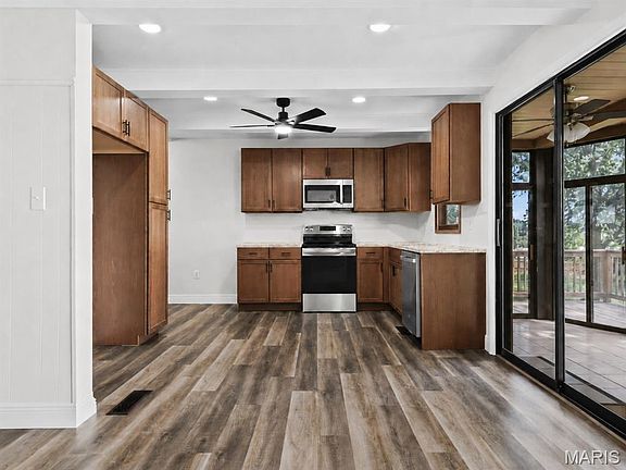 4th image of 626 Lonedell Rd