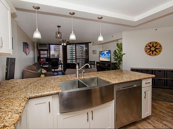5th image of 60 N Beretania St APT 1809