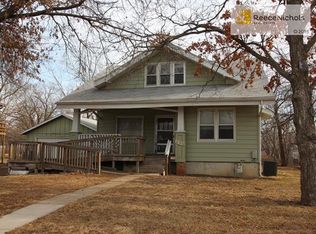 230 S Ridgeview Rd, Olathe, KS 66061