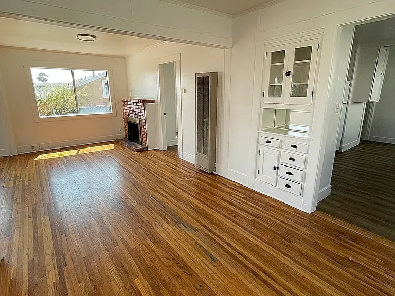 226 Washington St — Photo 3