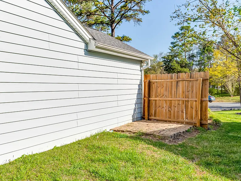 13818 Faversham Ct — Photo 23