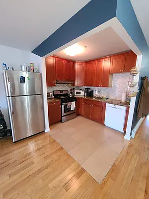 Rented by Bouklis Group | media 5