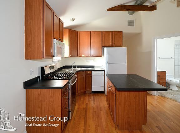 3rd image of 3444 N Hoyne Ave #Third