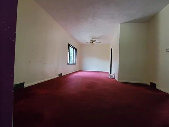 3rd image of 105 Eller Ave