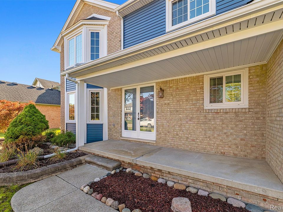 26668 Fairwood Dr, photo 5