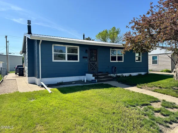709 15th Ave W, Williston, ND 58801