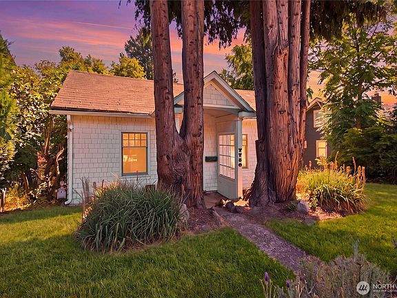 3rd image of 7730 17th Avenue NE