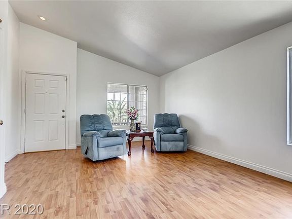 5th image of 6641 Genevieve Ct