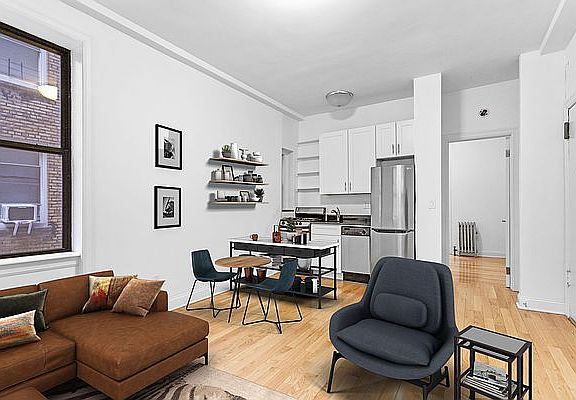 3rd image of 347 W 55th St APT 1H