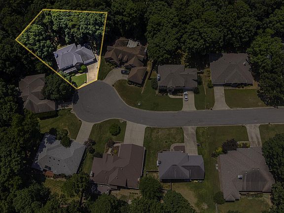 5th image of 9 Picayune Ct