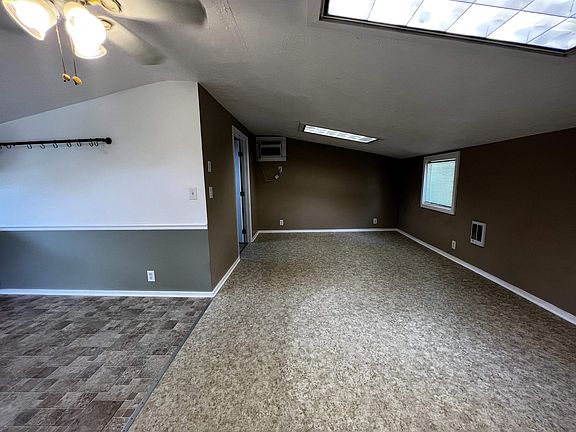 4th image of 3020 W 166th Hwy