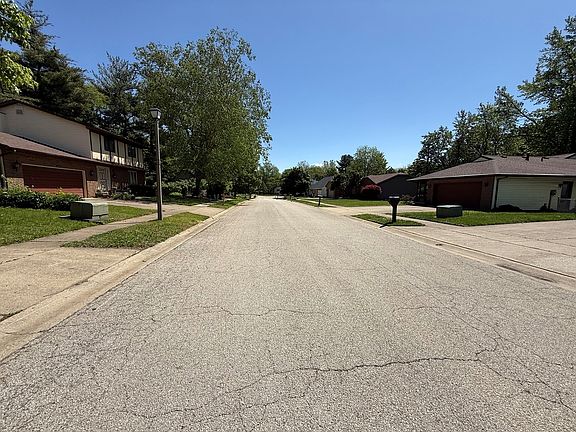 5th image of 640 E Stella Dr