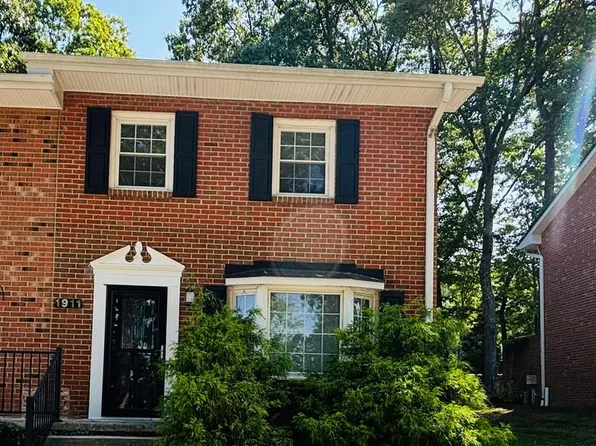 1911 Sussex Rd, Blacksburg, VA 24060