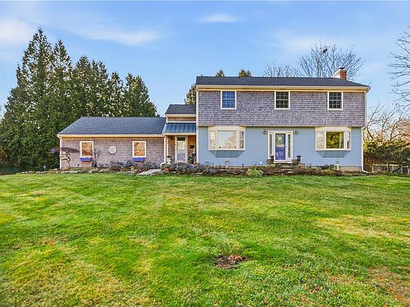 2nd image of 117 Lawrence Dr