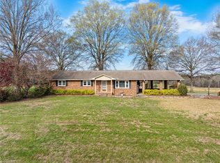 249 Dortmund Dr, Clemmons, NC 27012