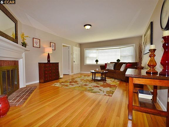 3rd image of 22080 Baywood Ave