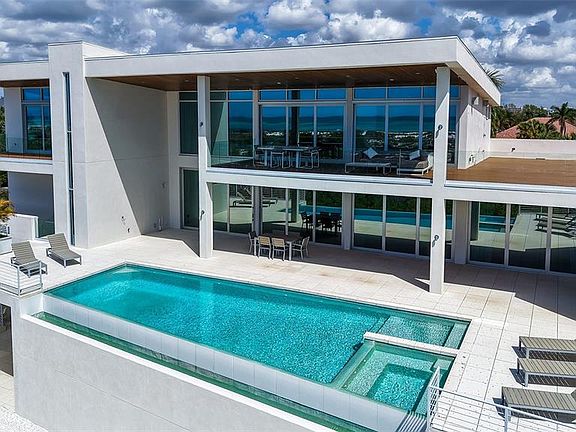 2nd image of 160 Whittier Dr