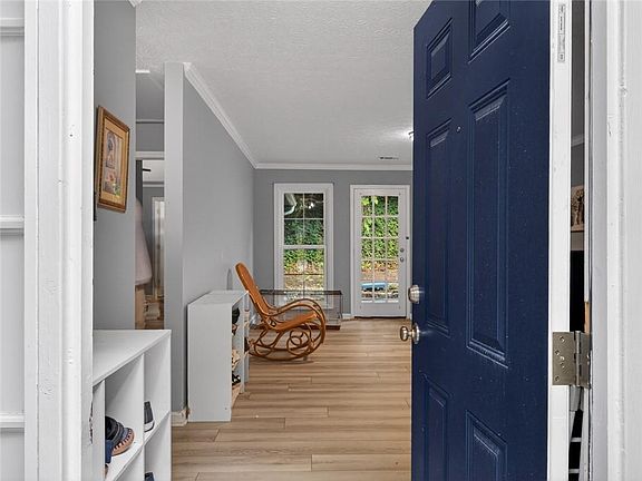 3rd image of 3912 Pleasant Trl