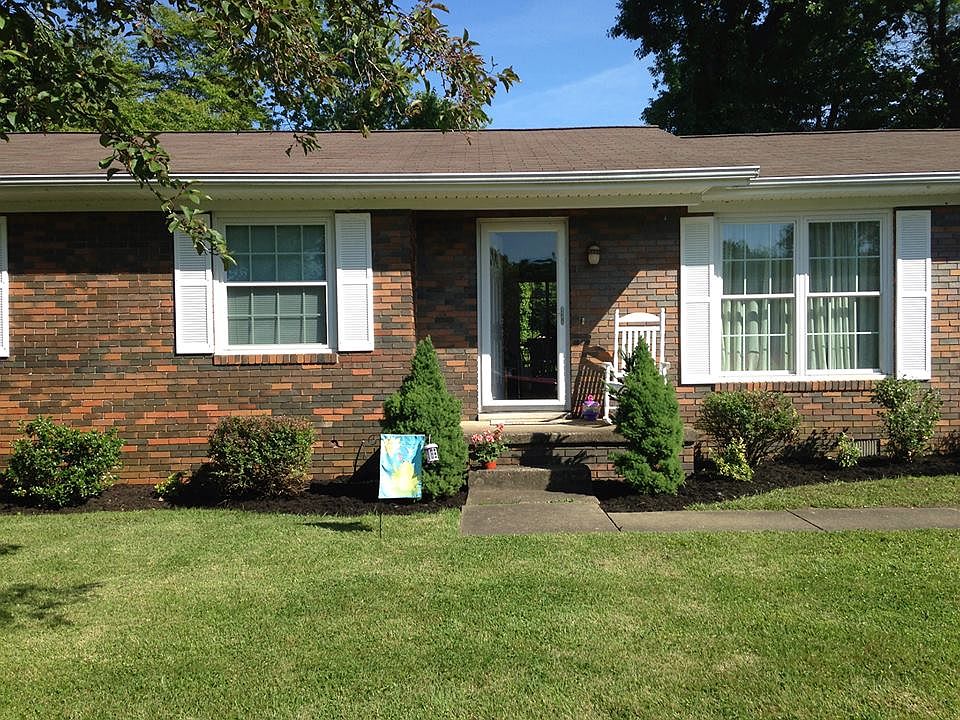 1st image of 12 Carpenter Ln