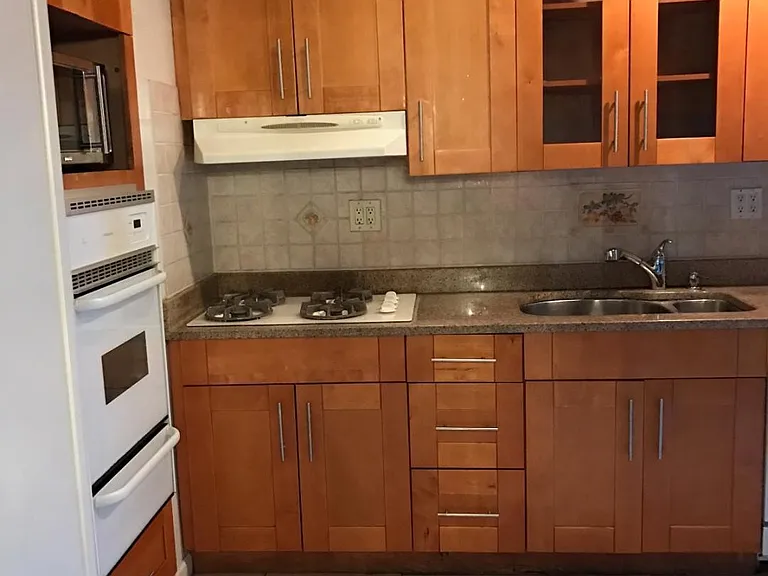 634 Westwood Ave — Photo 4