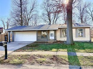 9 Vizcuya Ct, Florissant, MO 63033